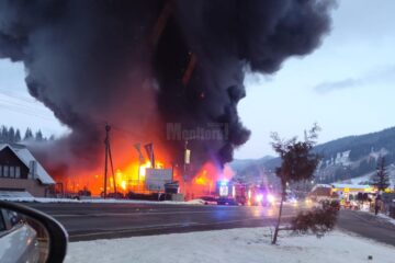 Incendiu cu degajări mari de fum la Argestru