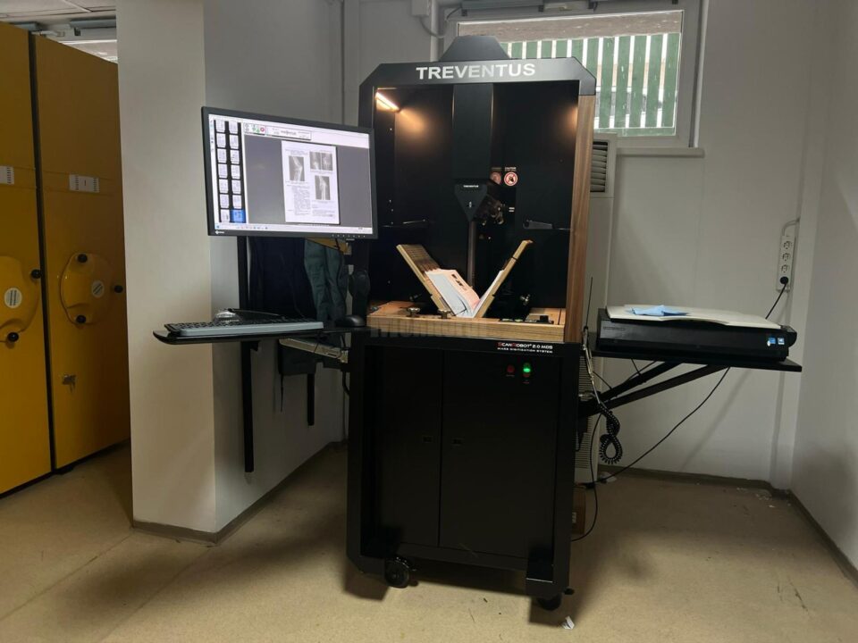 USV a achiziționat un robo-scanner pentru digitalizarea cărților