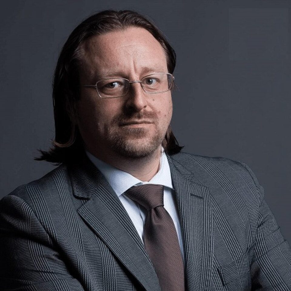 Economistul Romeo Cătălin Negruț a revenit la conducerea Spitalului Municipal Rădăuți Economistul Romeo Cătălin Negruț a revenit la conducerea Spitalului Municipal Rădăuți