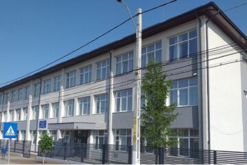 Liceul din Dolhasca e una dintre unitățile care au primit acreditare în acest an