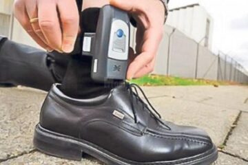 Brățară electronică de supraveghere. Foto digi24.ro