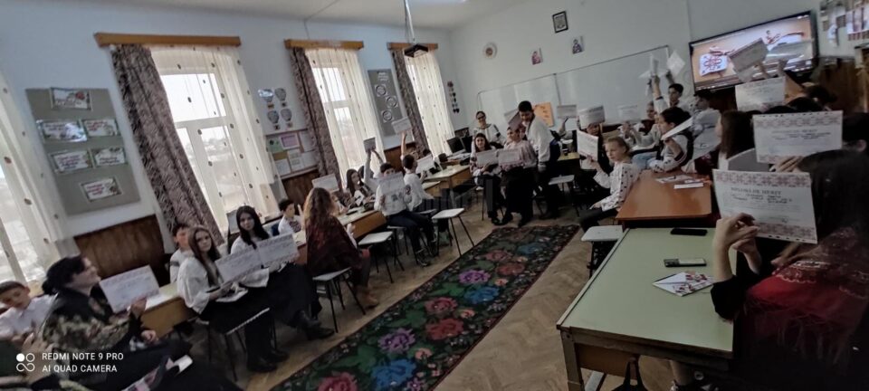 Activitatea „Să coasem împreună”, la Școala Gimnazială Bosanci