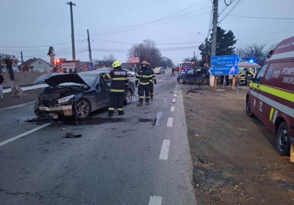Accident în intersecție între un șofer care depășea neregulamentar și unul care nu s-ar fi asigurat suficient