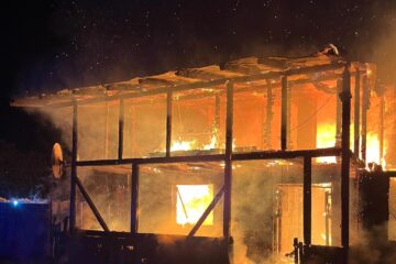 Fiu condamnat pentru incendierea casei tatălui său, cu un coctail inflamabil