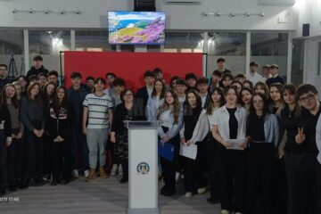 Femei cu activitate științifică remarcabilă, celebrate de elevi și profesori ai Colegiului „Petru Rareș”