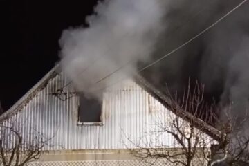 Bărbat carbonizat în bucătăria de vară în care dormea