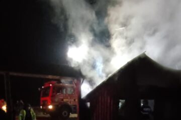 Bărbat carbonizat în bucătăria de vară în care dormea