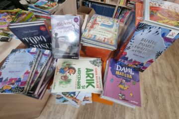 „Prietenii din bibliotecă”, proiect în desfășurare la Școala Gimnazială „Dimitrie Onciul” Straja