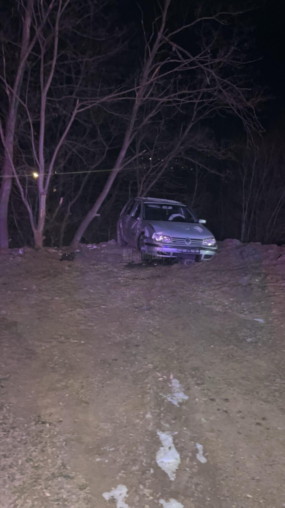 Mașina condusă de tânăra de 21 de ani