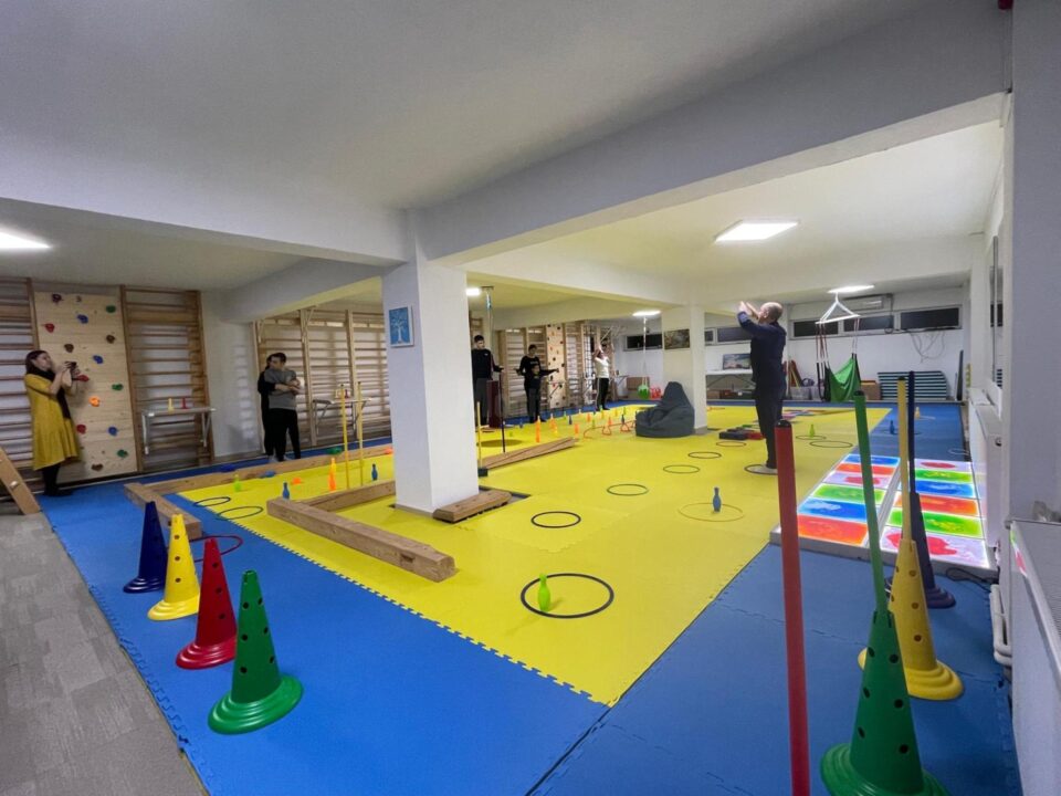 Centrul senzorial pentru copiii cu TSA în Rădăuți, amenajat printr-o sponsorizare EGGER