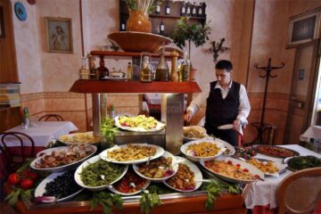 „Expoziții culinare cu vînzare”