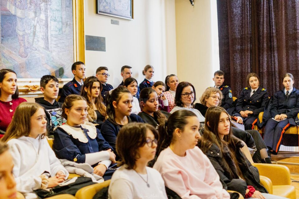 Concursul Județean de Chimie „REACTO”