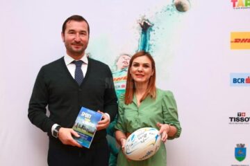 Gabriela Popescu si presedintele Federatiei Romane de Rugby, Alin Petrache