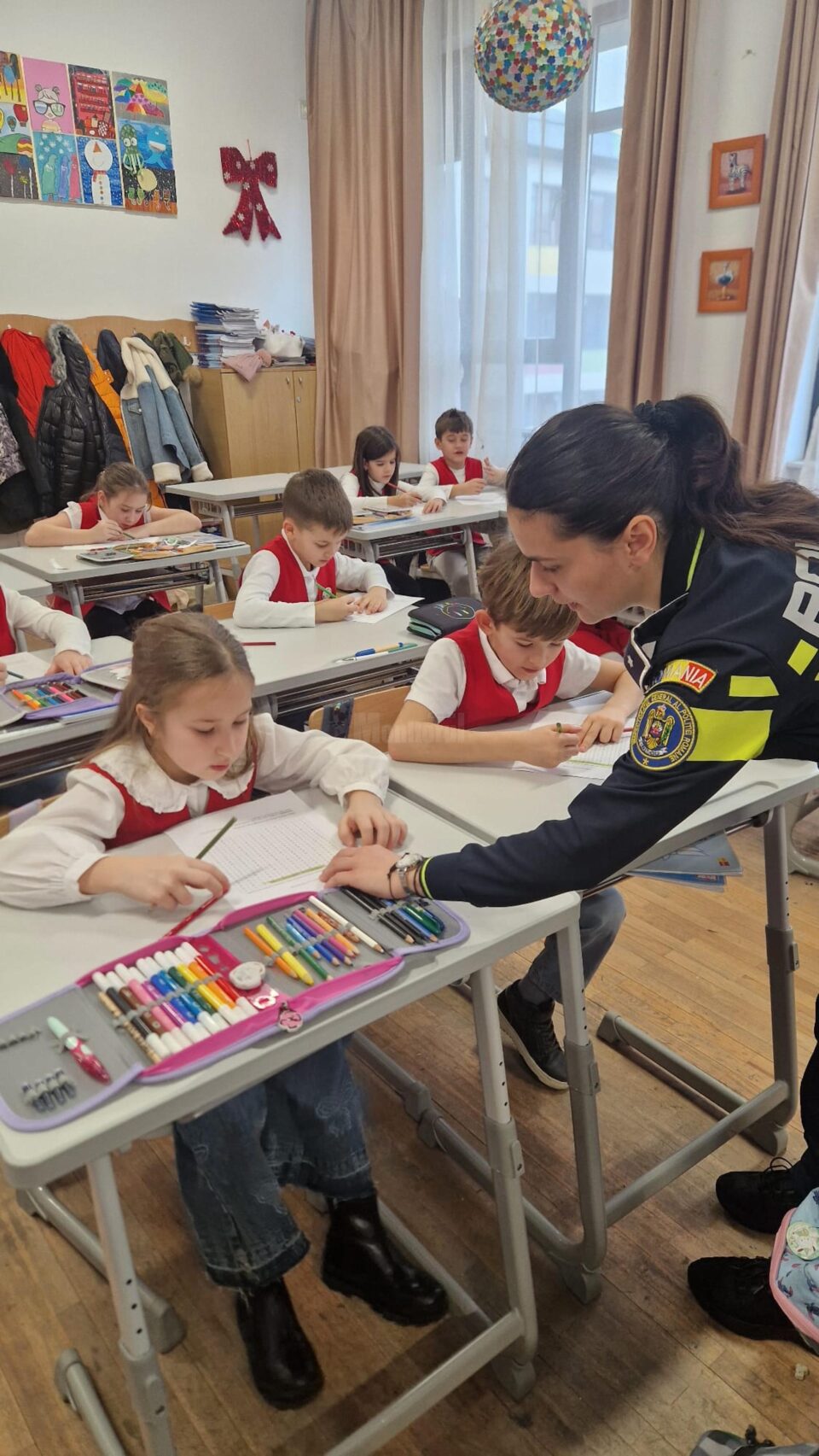 Program educațional cu privire la siguranța personală, cu cei mai mici dintre elevii din școli