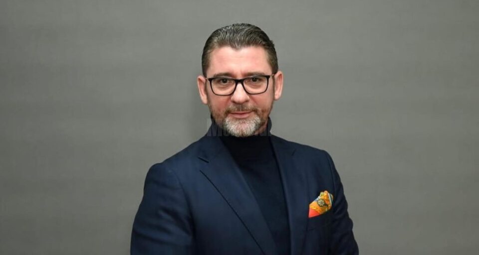 Traian Andronachi a demisionat din Consiliul Local Rădăuți și se pregătește să preia funcția de prefect Traian Andronachi a demisionat din Consiliul Local Rădăuți și se pregătește să preia funcția de prefect