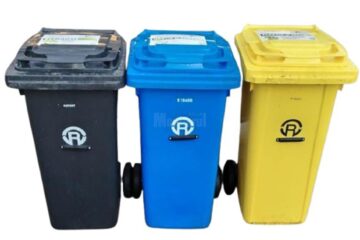 Fălticenenii primesc acasă pubelele pentru colectarea selectivă a deșeurilor