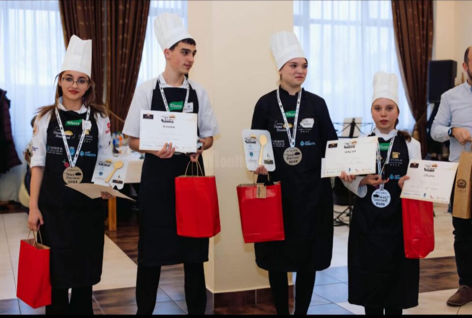 Finaliștii