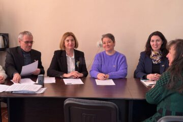 Elevi și profesori ai Colegiului Național „Mihai Eminescu” din Suceava, într-un schimb de experiență la Cernăuți