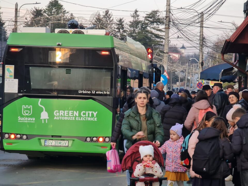 Gratuitățile la transportul în comun cu autobuzele TPL Suceava, pentru elevi, studenți și pensionari, modificate, din martie Gratuitățile la transportul în comun cu autobuzele TPL Suceava, pentru elevi, studenți și pensionari, modificate, din martie