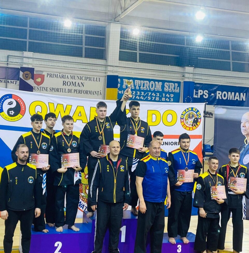Călin Alexandru Puiu și Alexandru Ionuț Avram, pe cea mai înaltă treaptă a podiumului de premiere Călin Alexandru Puiu și Alexandru Ionuț Avram, pe cea mai înaltă treaptă a podiumului de premiere
