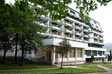 Complexul Hotelier Bradul-Călimani din Vatra Dornei vine cu o ofertă specială pentru turiștii care vor să petreacă Sărbătorile Pascale în Bucovina