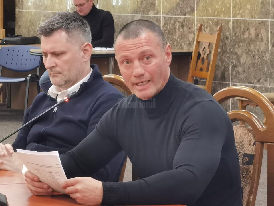 Proteste vehemente contra scumpirii abonamentelor de parcare în ședința Consiliului Local Suceava