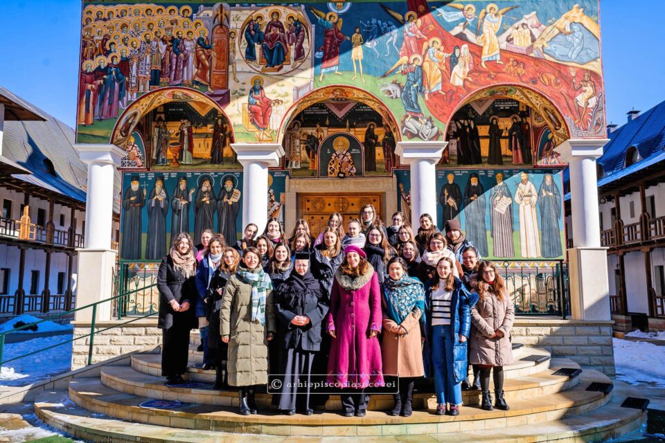 Tabăra de iarnă „Dezvoltare personală și profesională în asistența socială” la Mănăstirea Sihăstria Râșcăi