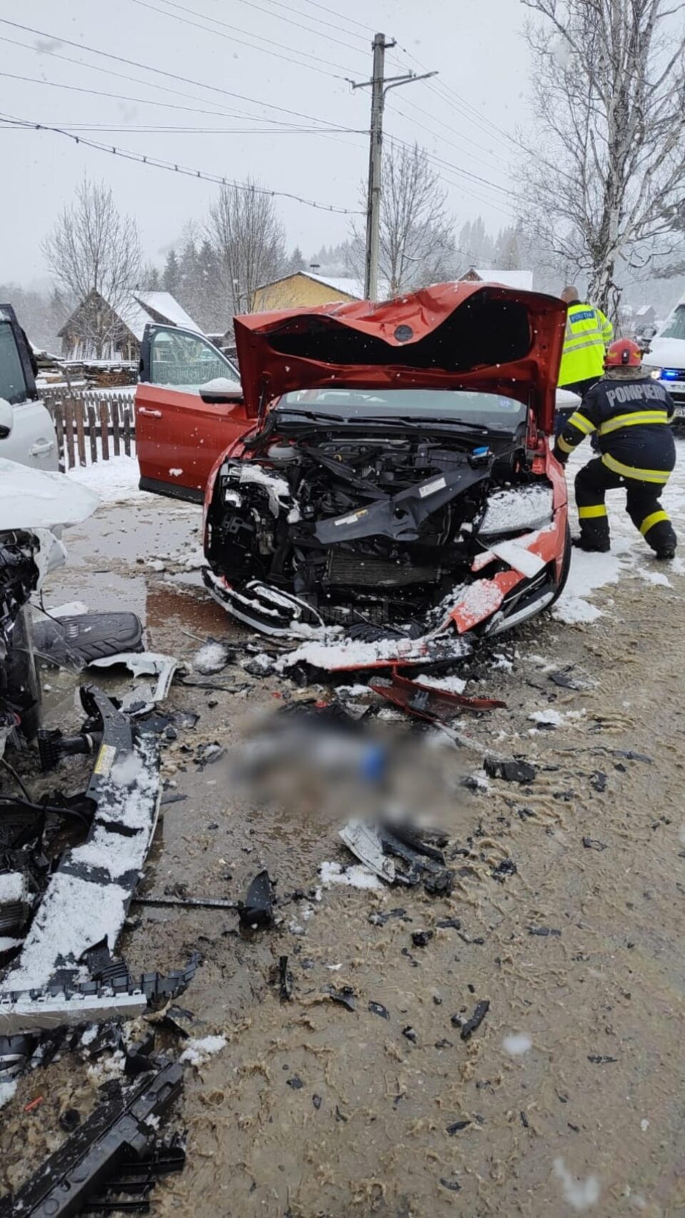 Coliziune între două autovehicule la Șaru Dornei