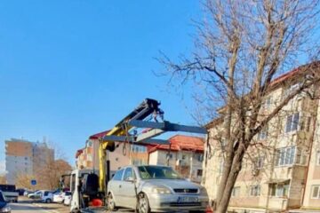 Mașini abandonate ridicate de pe străzile municipiului reședință de județ