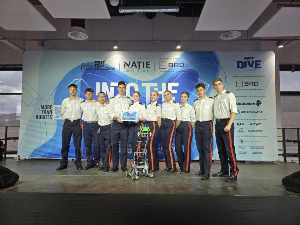 Robotul elevilor militari a avut succes la Cluj