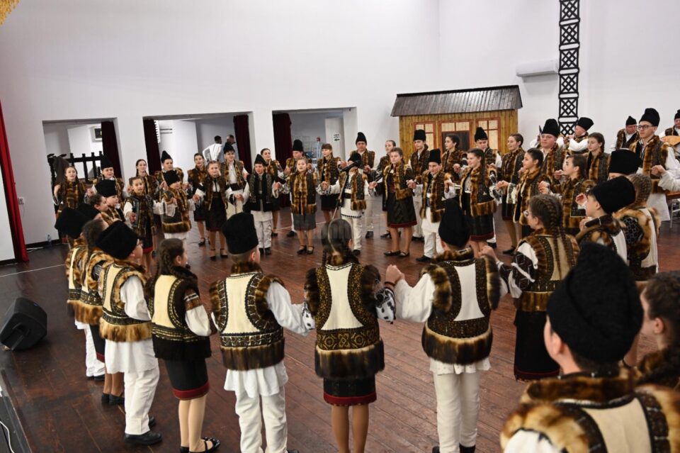 Folclorul autentic a fost celebrat în Țara Dornelor la festivalurile „Comori de Suflet Românesc” și „Cântec din Țara de Sus”