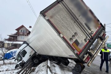 Tir scăpat de sub control