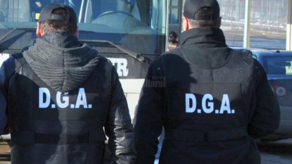 Descinderi în trei dosare de corupție