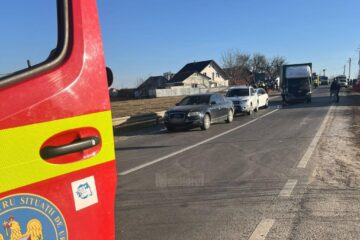 Accident cu patru mașini implicate și trei răniți, la Călugăreni - Adâncata