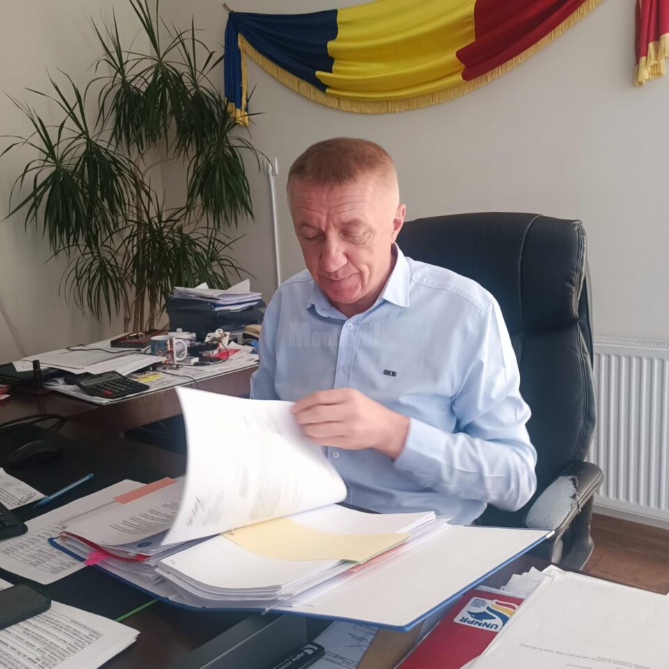 La Moara se va construi un parc fotovoltaic care va asigura energia pentru instituții și iluminatul public La Moara se va construi un parc fotovoltaic care va asigura energia pentru instituții și iluminatul public