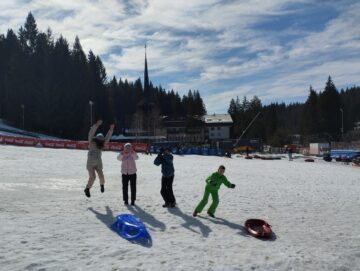Grup de elevi de la Școala Voitinel, premiat cu o excursie de Asociația TRI-O