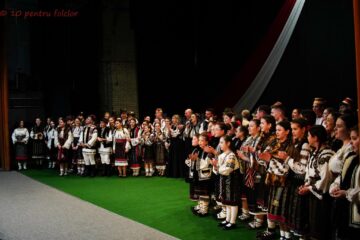Spectacolul muzical coregrafic „Azi cânt pentru tine, mamă!”