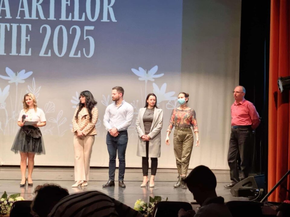 „Primăvara Artelor”, spectacol muzical-coregrafic, la Teatrul „Matei Vișniec” Suceava (1)