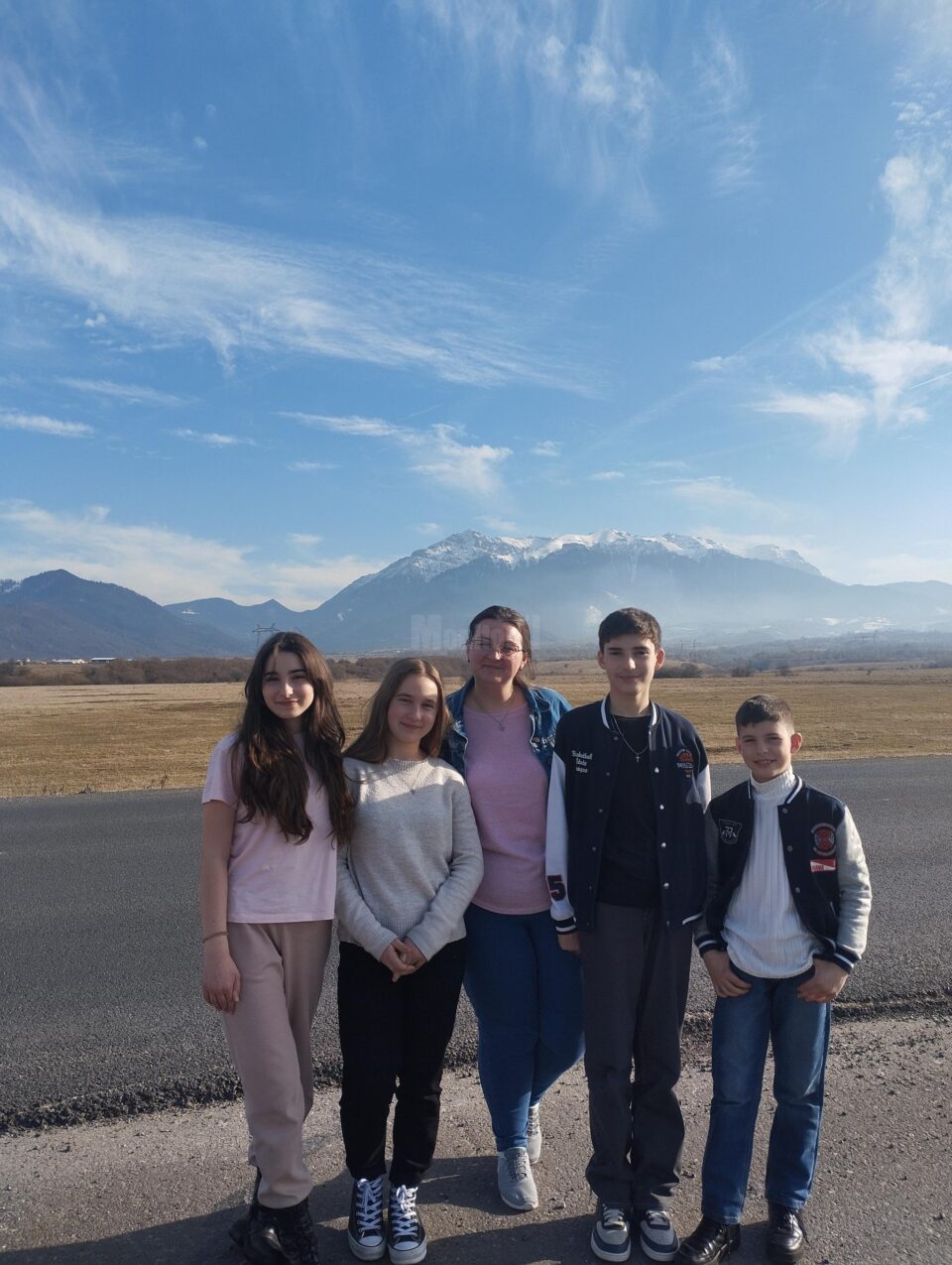 Grup de elevi de la Școala Voitinel, premiat cu o excursie de Asociația TRI-O