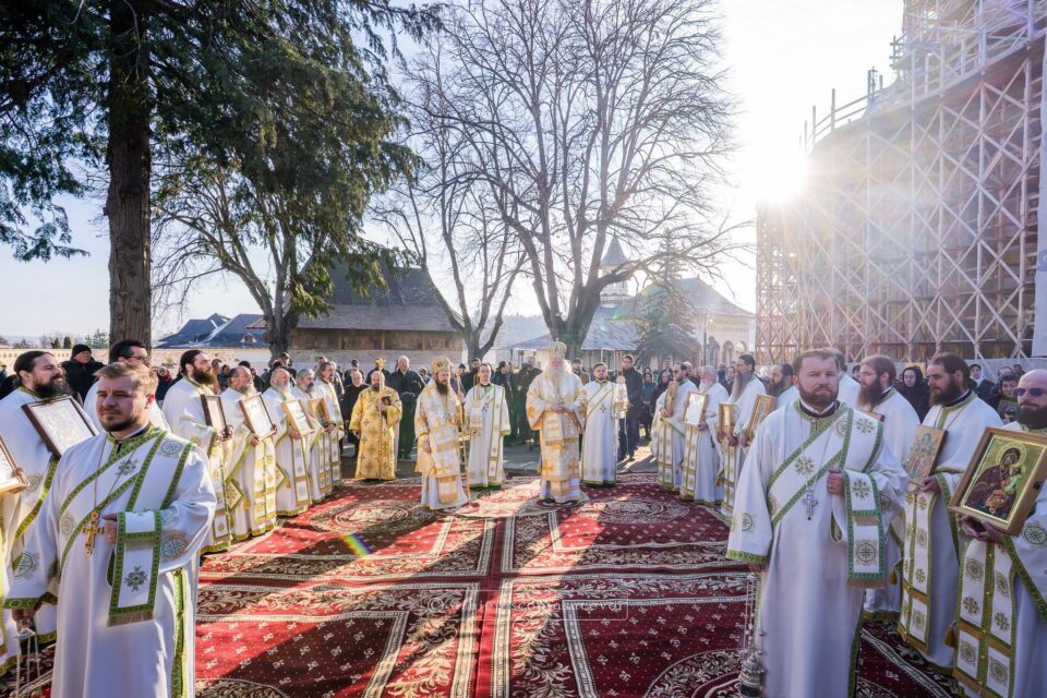 Duminica Ortodoxiei la Mănăstirea „Sfântul Ioan cel Nou de la Suceava” Duminica Ortodoxiei la Mănăstirea „Sfântul Ioan cel Nou de la Suceava”
