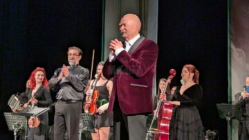 Candoarea primăverii, simfonia bucuriei și speranței, în „Florile Salcâmilor Nebuni”, spectacol susținut, la Suceava, de Tudor Gheorghe