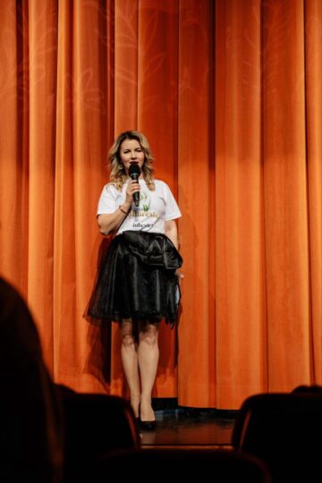 „Primăvara Artelor”, spectacol muzical-coregrafic, la Teatrul „Matei Vișniec” Suceava