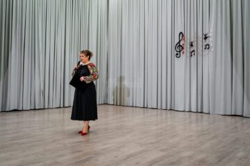 Aproape 100 de copii au participat la spectacolul ,,Portativ în alb și roșu”, la Marginea