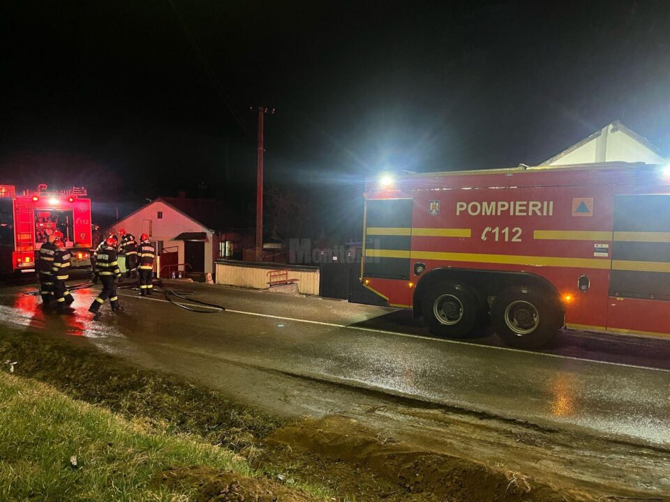 Incendiu, sâmbătă seară, la Adâncata