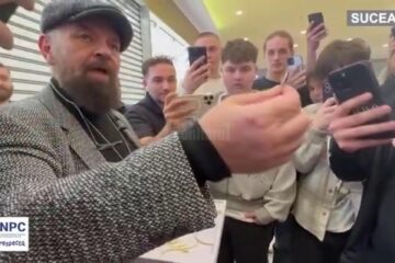 Piedone a fost asaltat de fani pe toată perioada controlului din incinta Iulius Mall Suceava