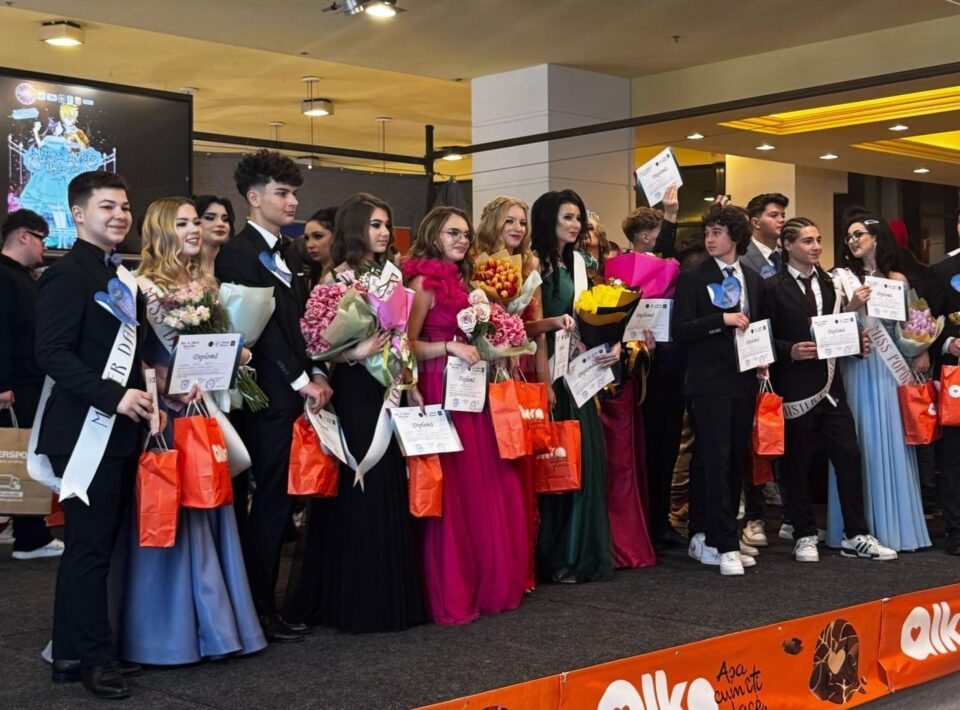 Concursul „Miss & Mister Bucovina”, ediția a XI-a, desfășurat la Iulius Mall, și-a desemnat câștigătorii