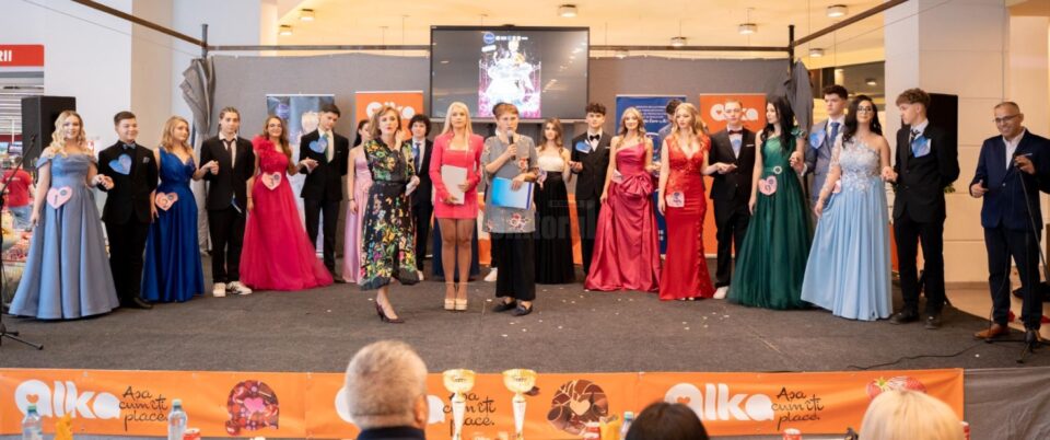 Concursul „Miss & Mister Bucovina”, ediția a XI-a, desfășurat la Iulius Mall, și-a desemnat câștigătorii