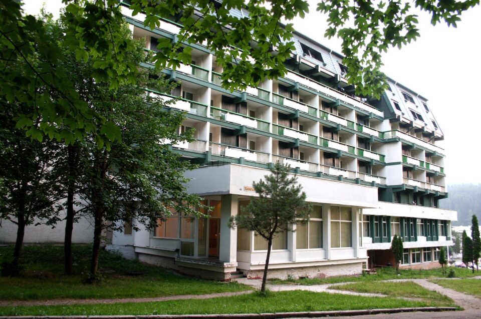 Complexul Hotelier Bradul-Călimani din Vatra Dornei vine cu o ofertă specială pentru turiștii care vor să petreacă Sărbătorile Pascale în Bucovina