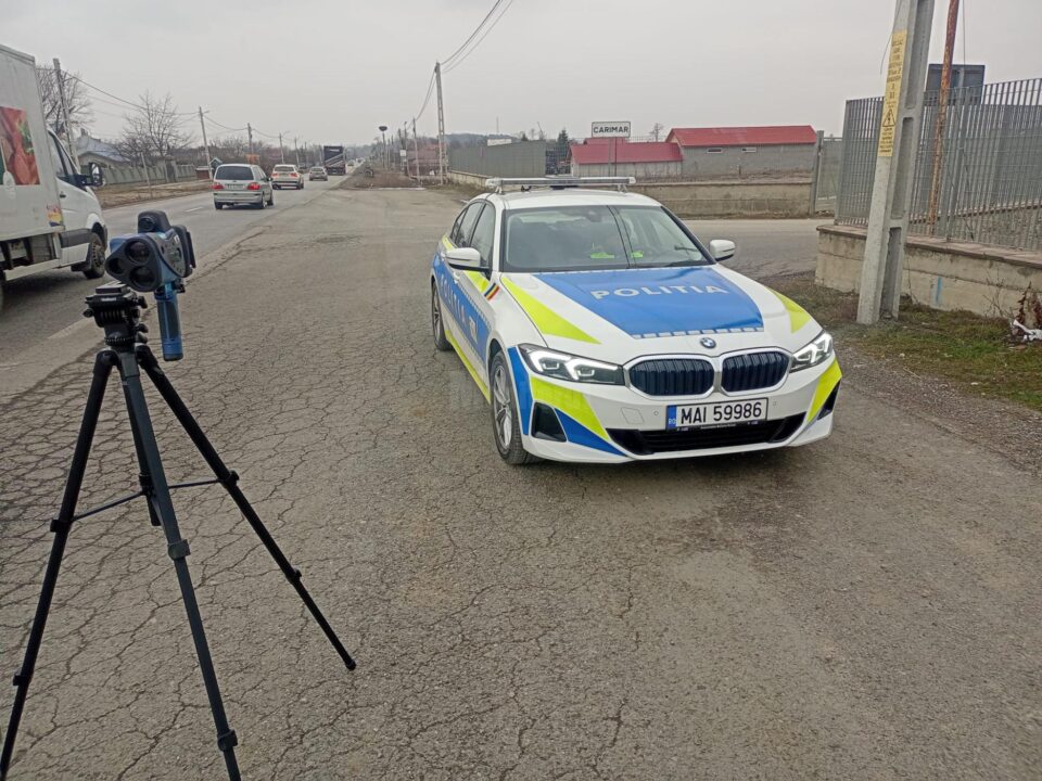 Dosare penale unul după altul pentru suceveni înregistrați cu viteză de radarul fix: Bărbați „transformați” în femei sau viceversa