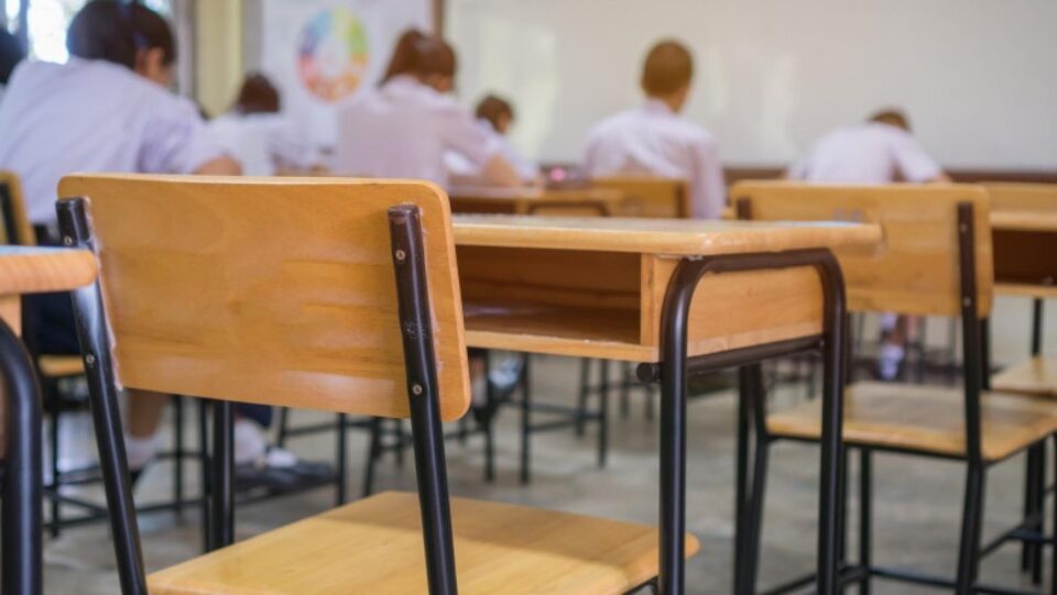 Elevii de-a XII-a încep mâine simularea bacalaureatului. 21 susțin probele în condiții speciale Elevii de-a XII-a încep mâine simularea bacalaureatului. 21 susțin probele în condiții speciale
